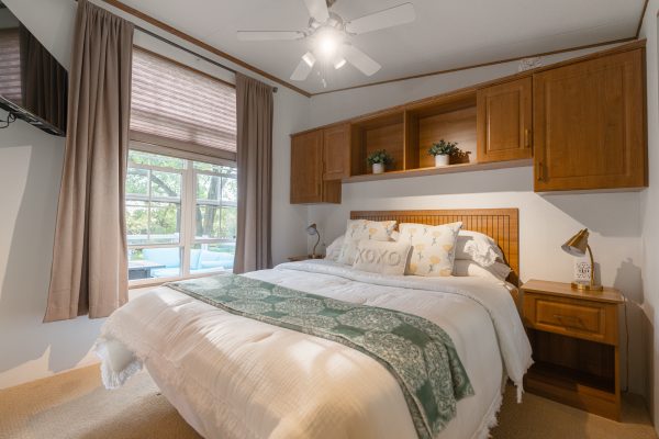 528 Grapeview Drive