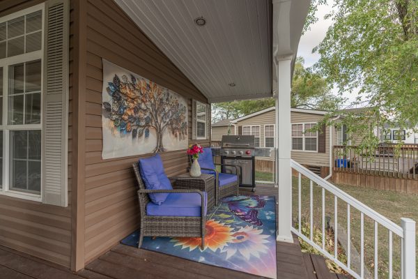 528 Grapeview Drive