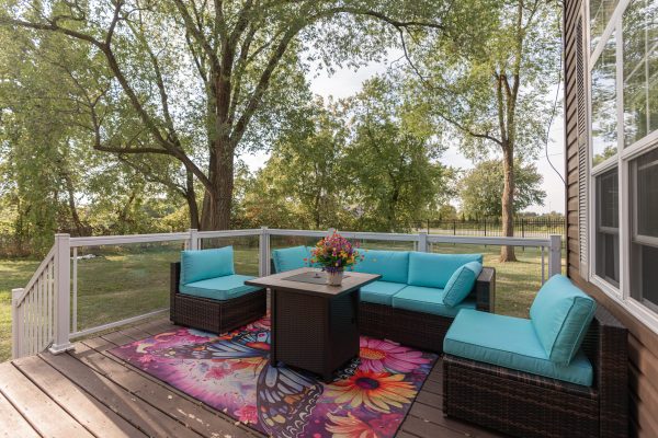528 Grapeview Drive