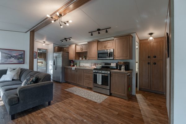 528 Grapeview Drive
